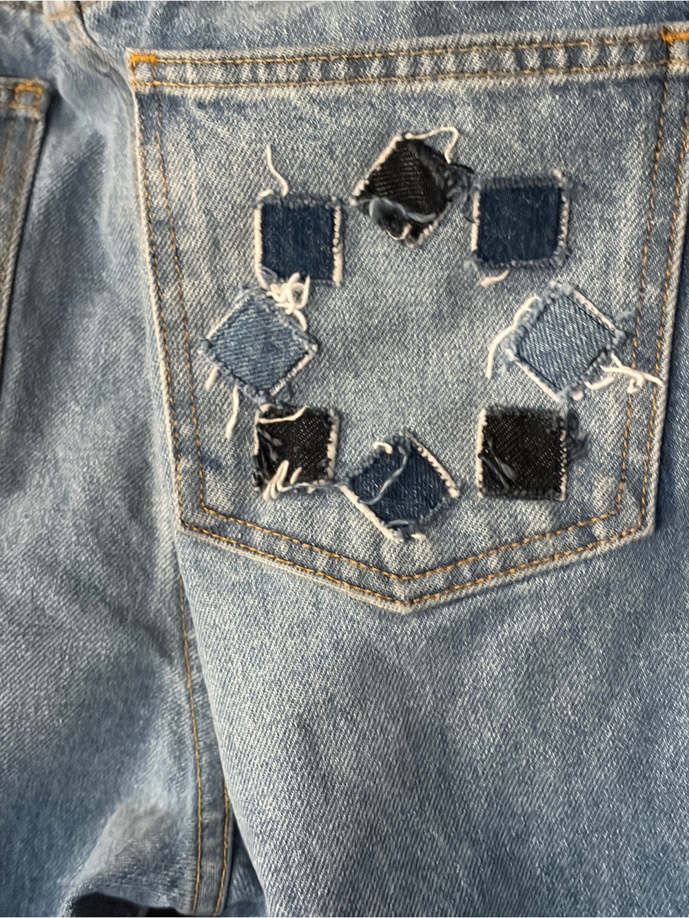 Rentrayage Women’s Silverlake Elastic Waist Light Wash Jeans With Patch Pocket — image 8 of 8
